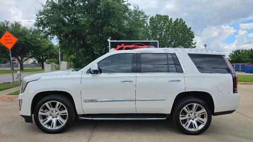 2017 Cadillac Escalade Luxury