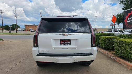 2017 Cadillac Escalade Luxury