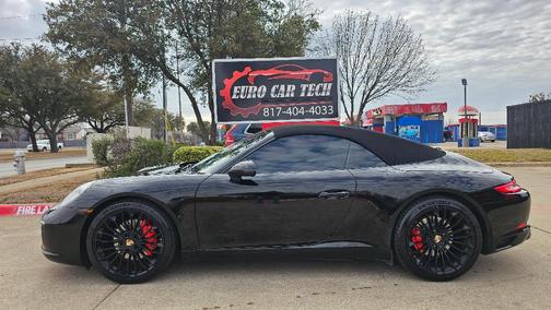 2018 Porsche 911 Carrera