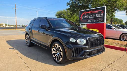 Black 2022 Bentley Bentayga V8