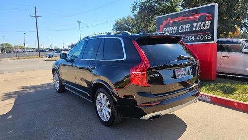2017 Volvo XC90 T6 Momentum