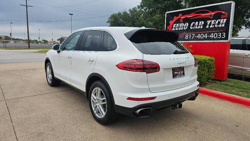 2016 Porsche Cayenne Base