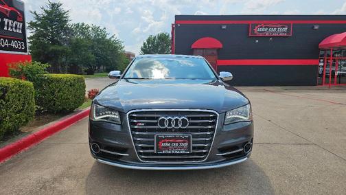 2013 Audi S8 4.0T quattro