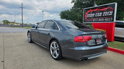 2013 Audi S8 4.0T quattro