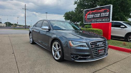 2013 Audi S8 4.0T quattro