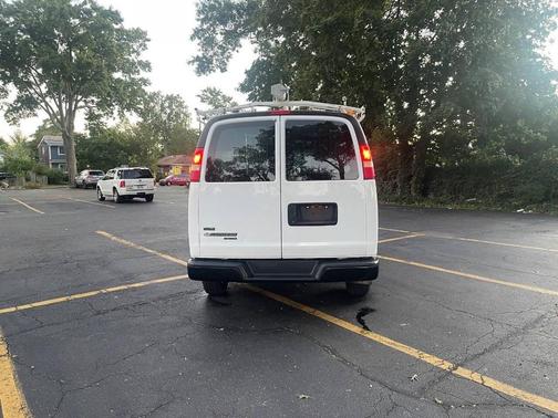 2011 Chevrolet Express 2500 Work Van