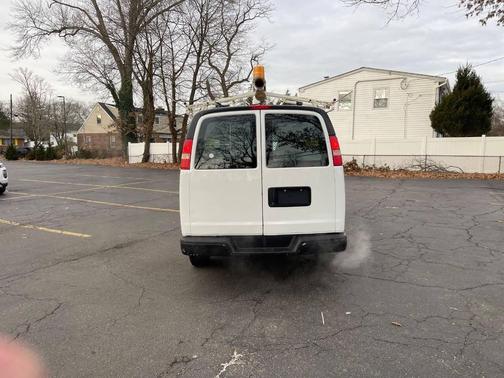 2011 Chevrolet Express 2500 Work Van