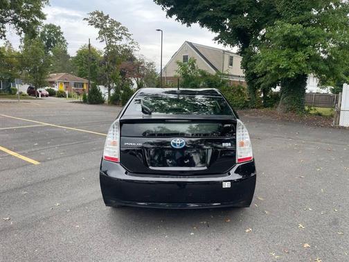2010 Toyota Prius III