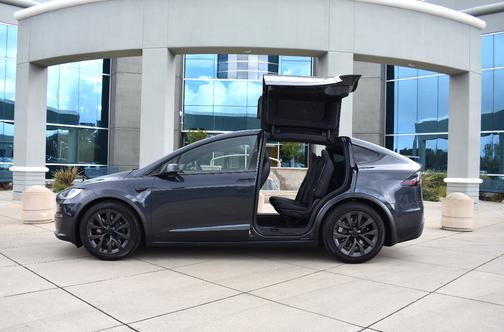 2024 Tesla Model X Long Range