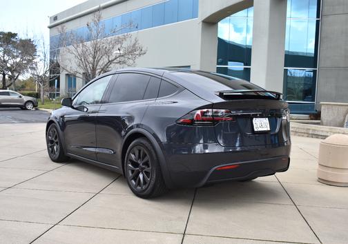 2024 Tesla Model X Long Range