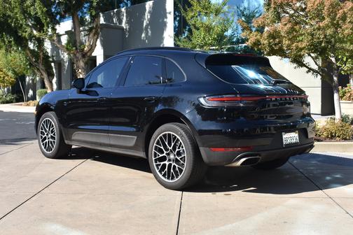 2020 Porsche Macan Macan