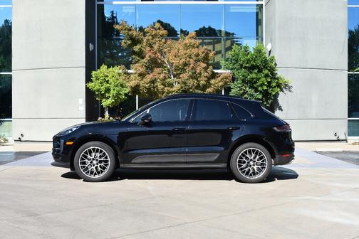 2020 Porsche Macan Macan