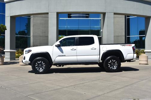 2023 Toyota Tacoma TRD Off Road