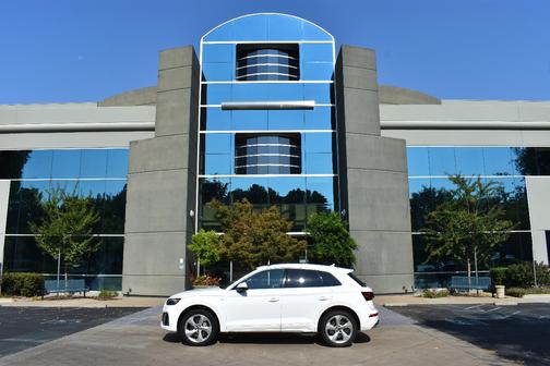 2022 Audi Q5 45 S line Premium Plus