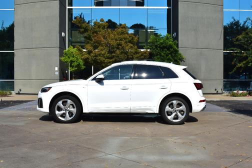 2022 Audi Q5 45 S line Premium Plus