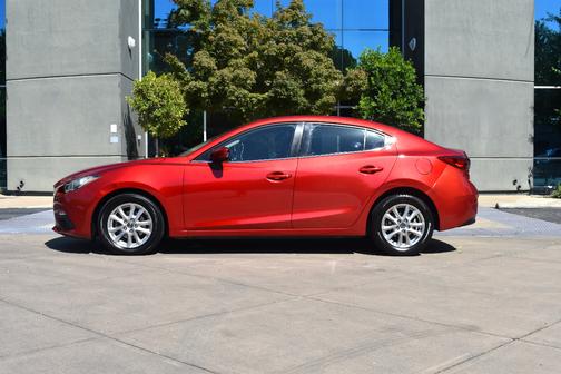 2016 Mazda Mazda3 i Sport