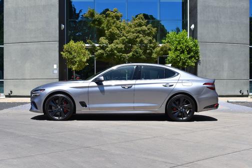 2023 Genesis G70 3.3T