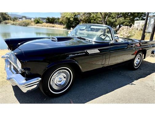 1957 Ford Thunderbird 