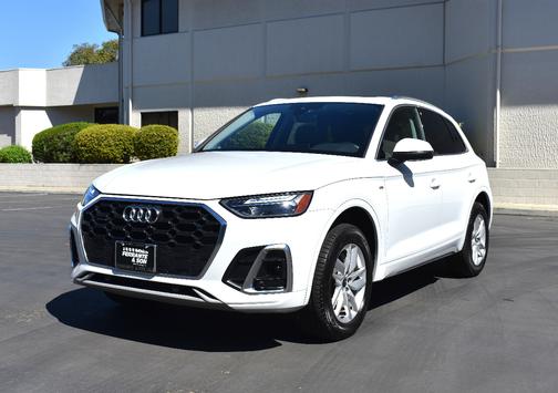 2023 Audi Q5 45 S line Premium