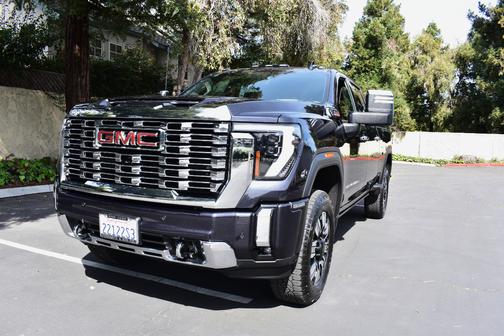 2024 GMC Sierra 2500 Denali