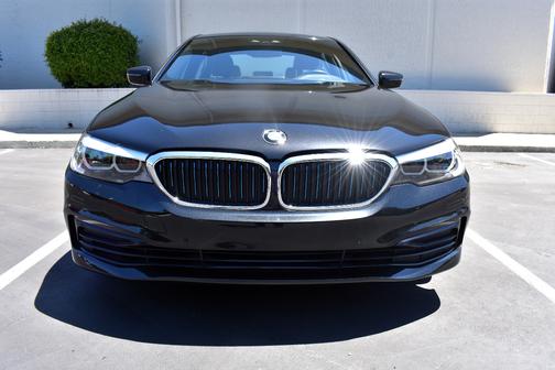 Black 2019 BMW 530e iPerformance