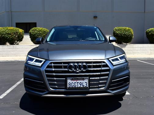 Monsoon Gray Metallic 2018 Audi Q5