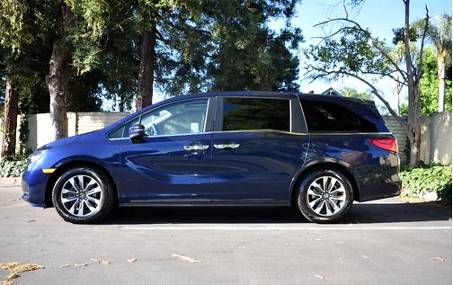 Obsidian Blue Pearl 2022 Honda Odyssey EX-L