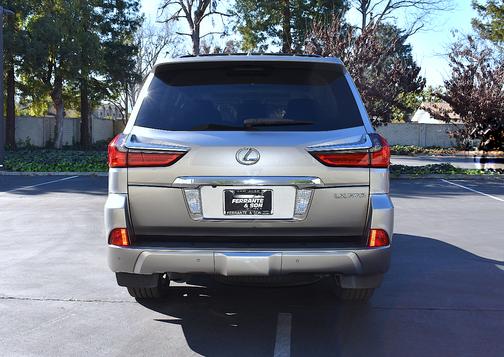2017 Lexus LX 570 
