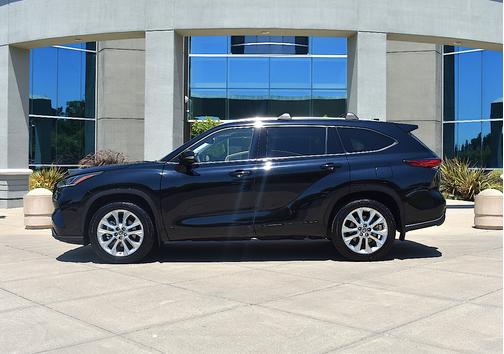 2022 Toyota Highlander Hybrid Limited