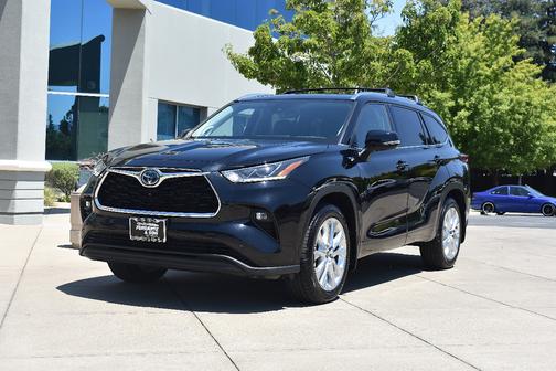 2022 Toyota Highlander Hybrid Limited