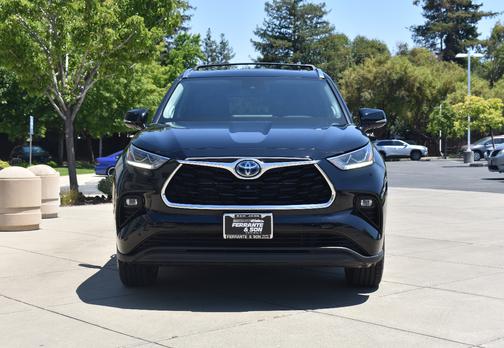 2022 Toyota Highlander Hybrid Limited