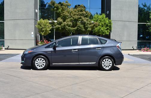 2012 Toyota Prius Plug-in Advanced
