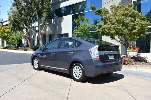 2012 Toyota Prius Plug-in Advanced