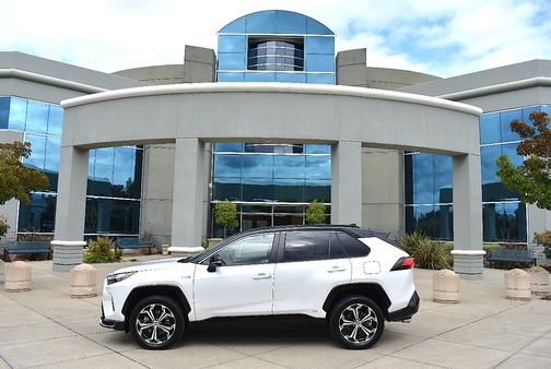 2023 Toyota RAV4 Prime XSE