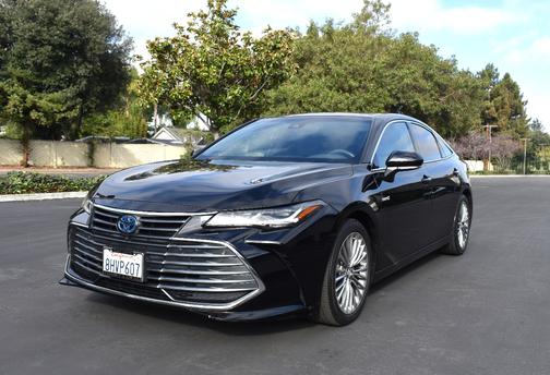 2019 Toyota Avalon Hybrid Limited