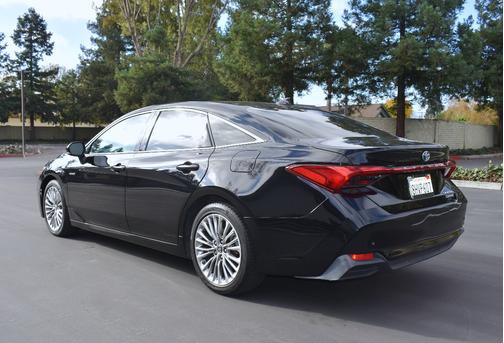 2019 Toyota Avalon Hybrid Limited
