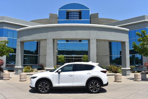 Snowflake White Pearl 2022 Mazda CX-5 2.5 S