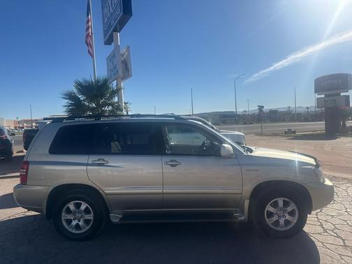 2002 Toyota Highlander Base