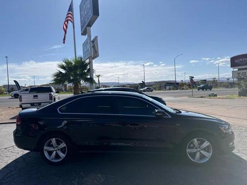 Black Uni 2015 Volkswagen Passat 1.8T Limited Edition