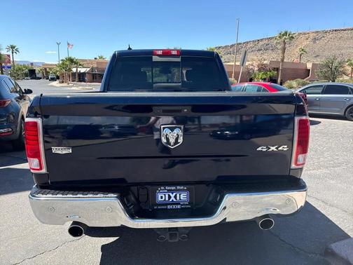 True Blue Pearlcoat 2017 RAM 1500 Laramie