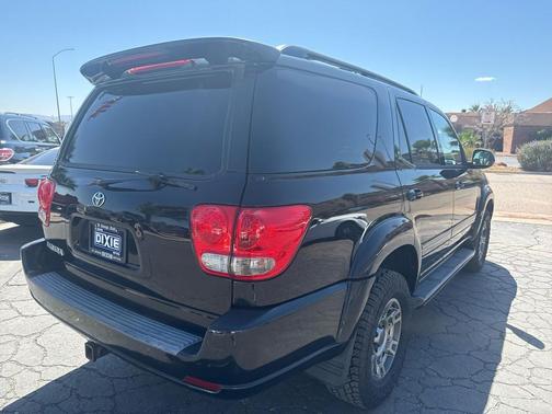 2005 Toyota Sequoia SR5