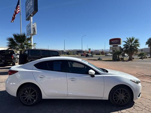 2015 Mazda Mazda3 i Sport