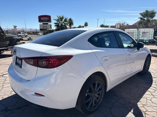 2015 Mazda Mazda3 i Sport