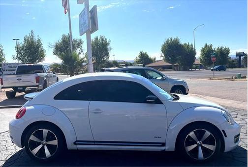 2012 Volkswagen Beetle Base