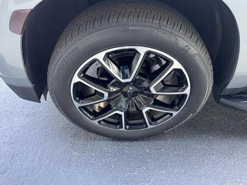 2023 Chevrolet Tahoe 4WD RST