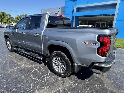 2024 Chevrolet Colorado LT