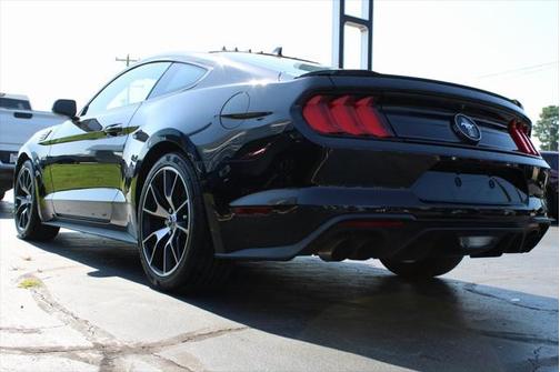 2021 Ford Mustang EcoBoost