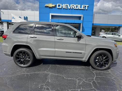 2021 Jeep Grand Cherokee Laredo