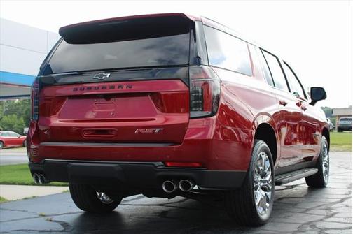 2025 Chevrolet Suburban RST
