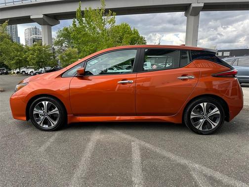 2022 Nissan Leaf SV